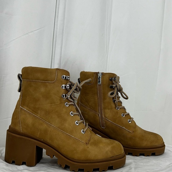 Madden girl womens boots faux  suede brown size 8.5 low heel - Picture 2 of 8